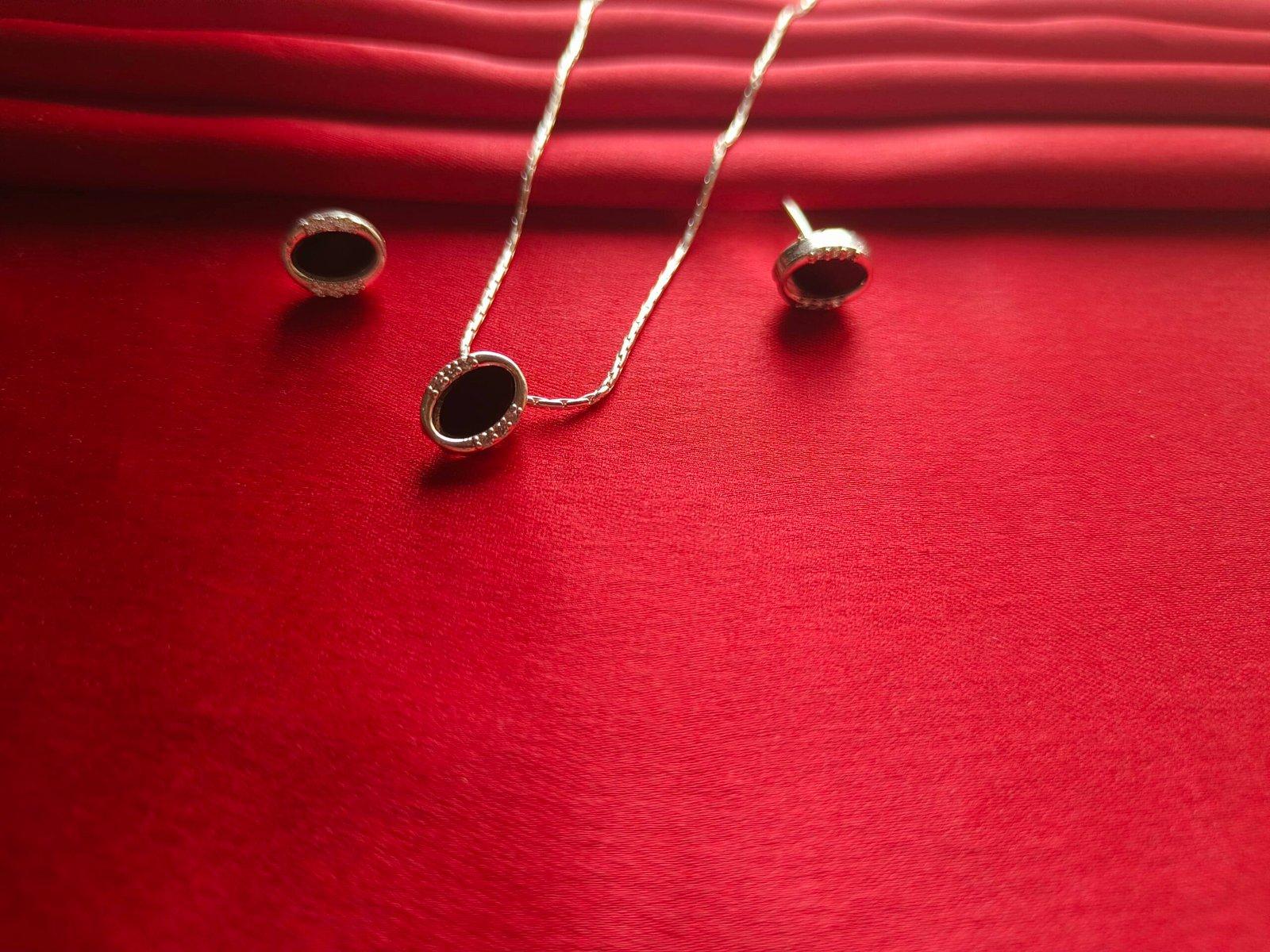 Amelie Pendant Earrings Set