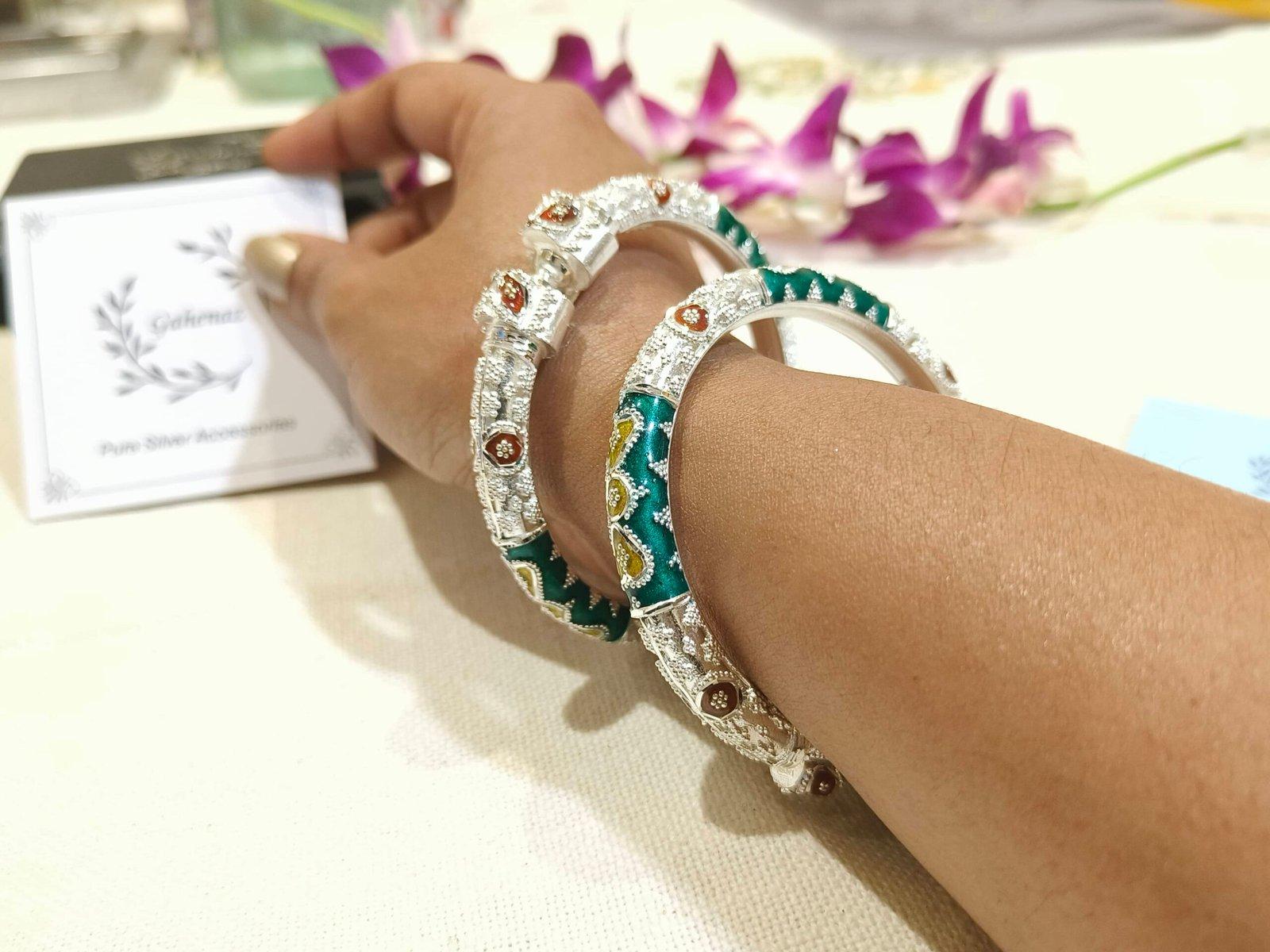 Aratrika Meena Bangle view 2