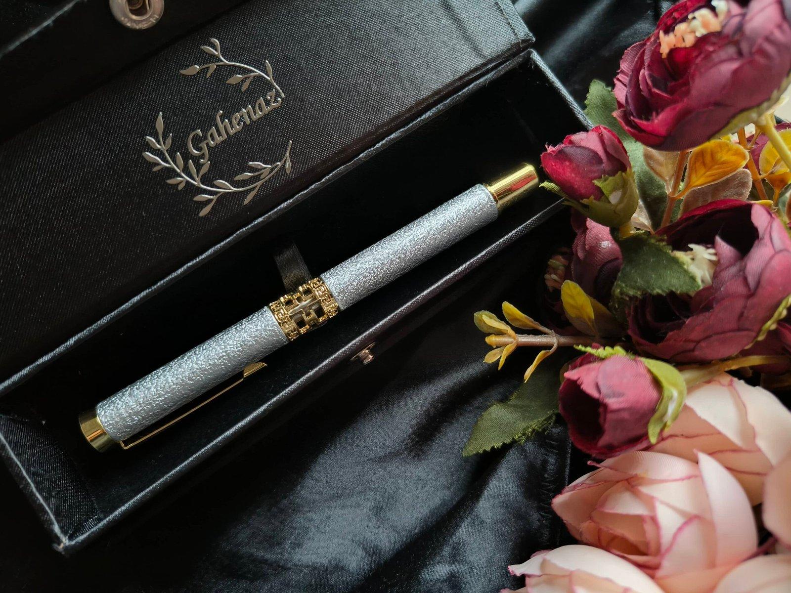 Classic Vintage Pen view 4