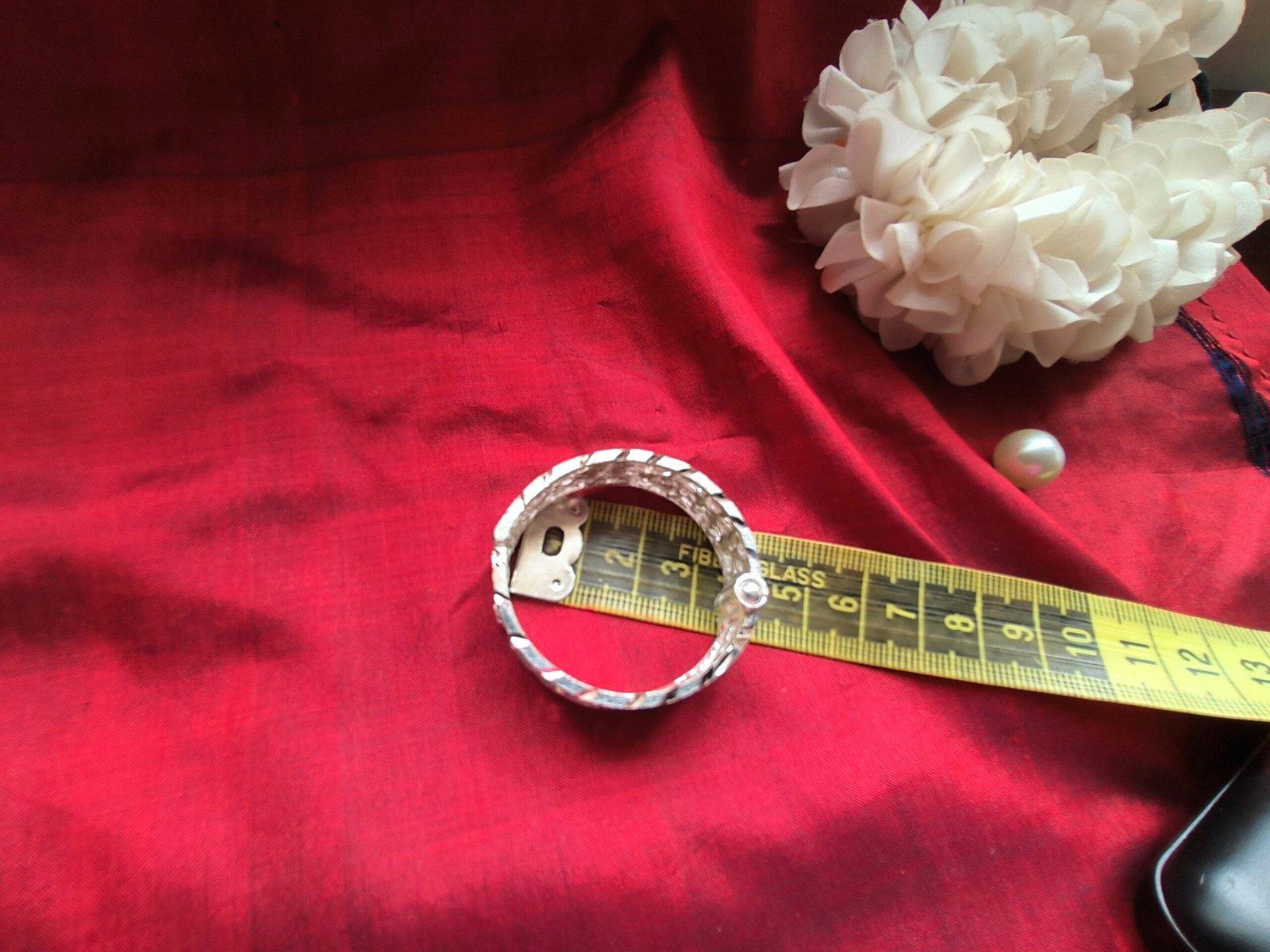 Devi Chur / Bangle for Idol view 3