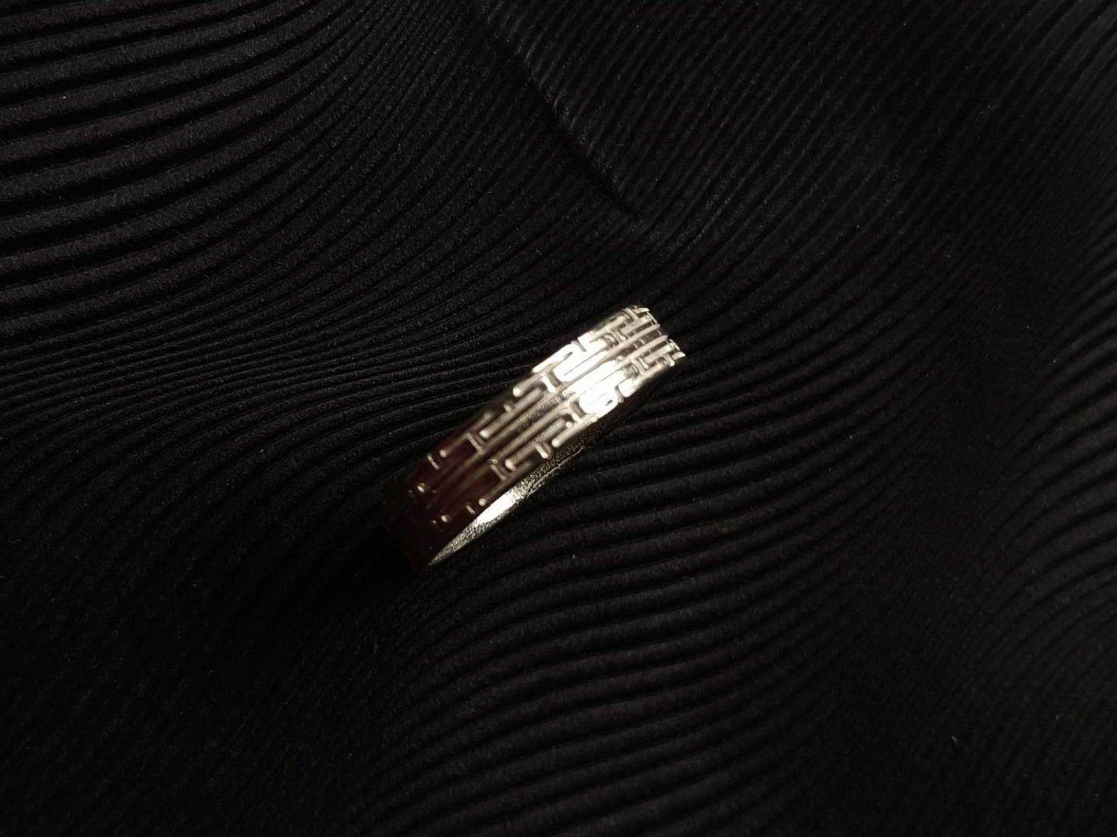 Dusk Signet Finger Ring view 2