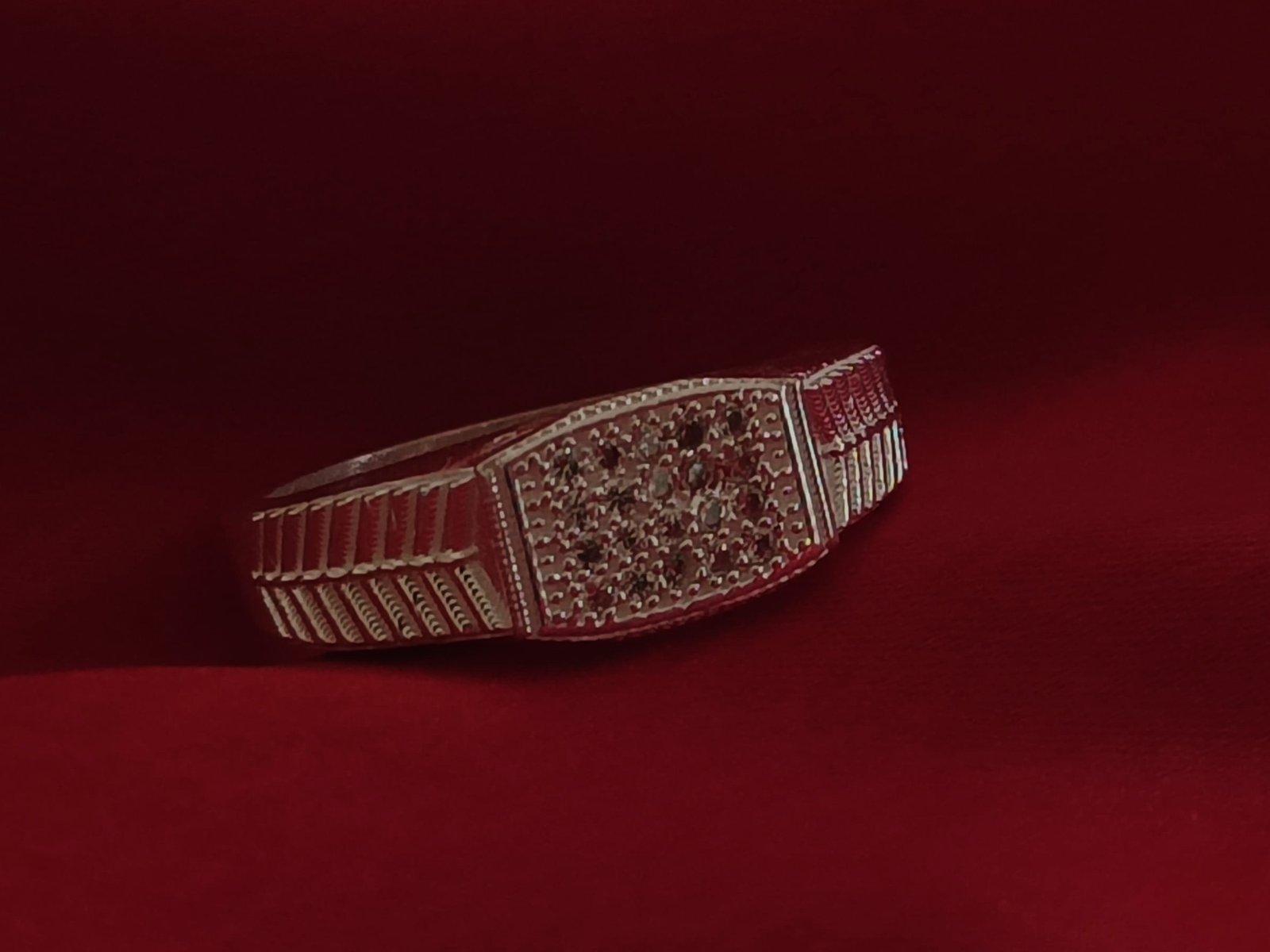 Finger Ring Orbit One view 2