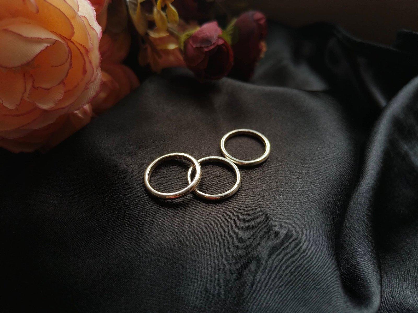 Finger Ring Silver Line view 2