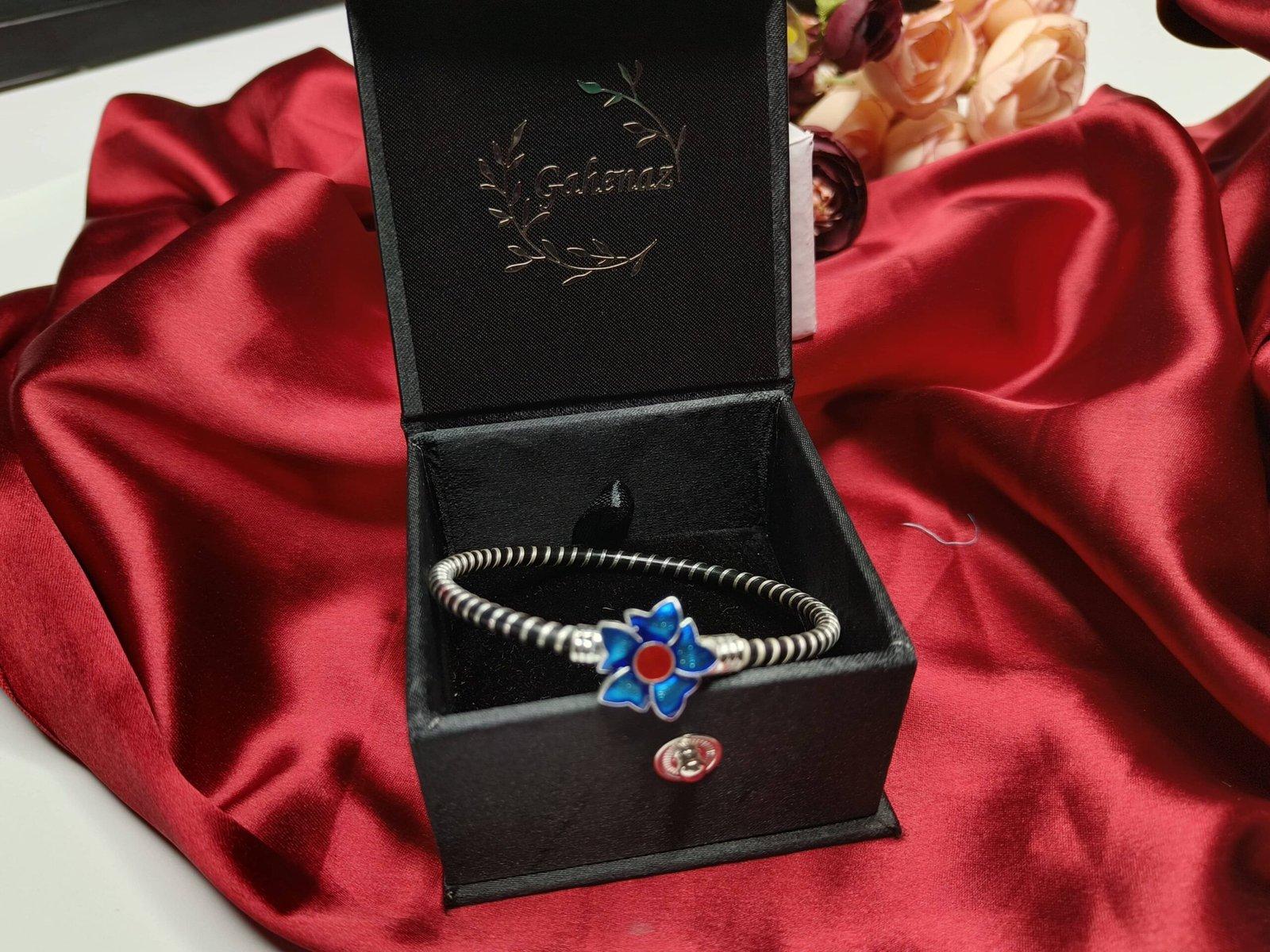 Gahenaz Silver Blue Daisy Loha / Noa/ Iron Bangle 2.8 view 3