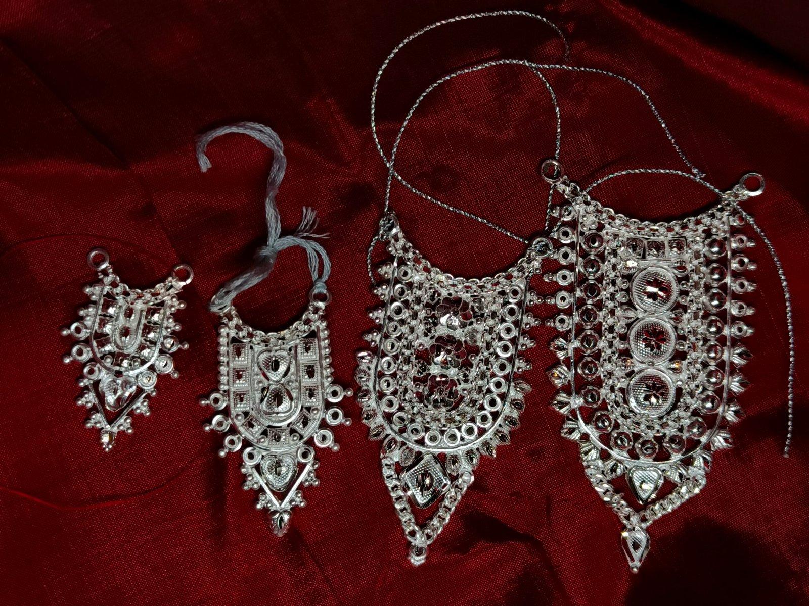 Gahenaz Silver Fancy Siring Necklace/ Bukpata / Kavasam for Idol view 3