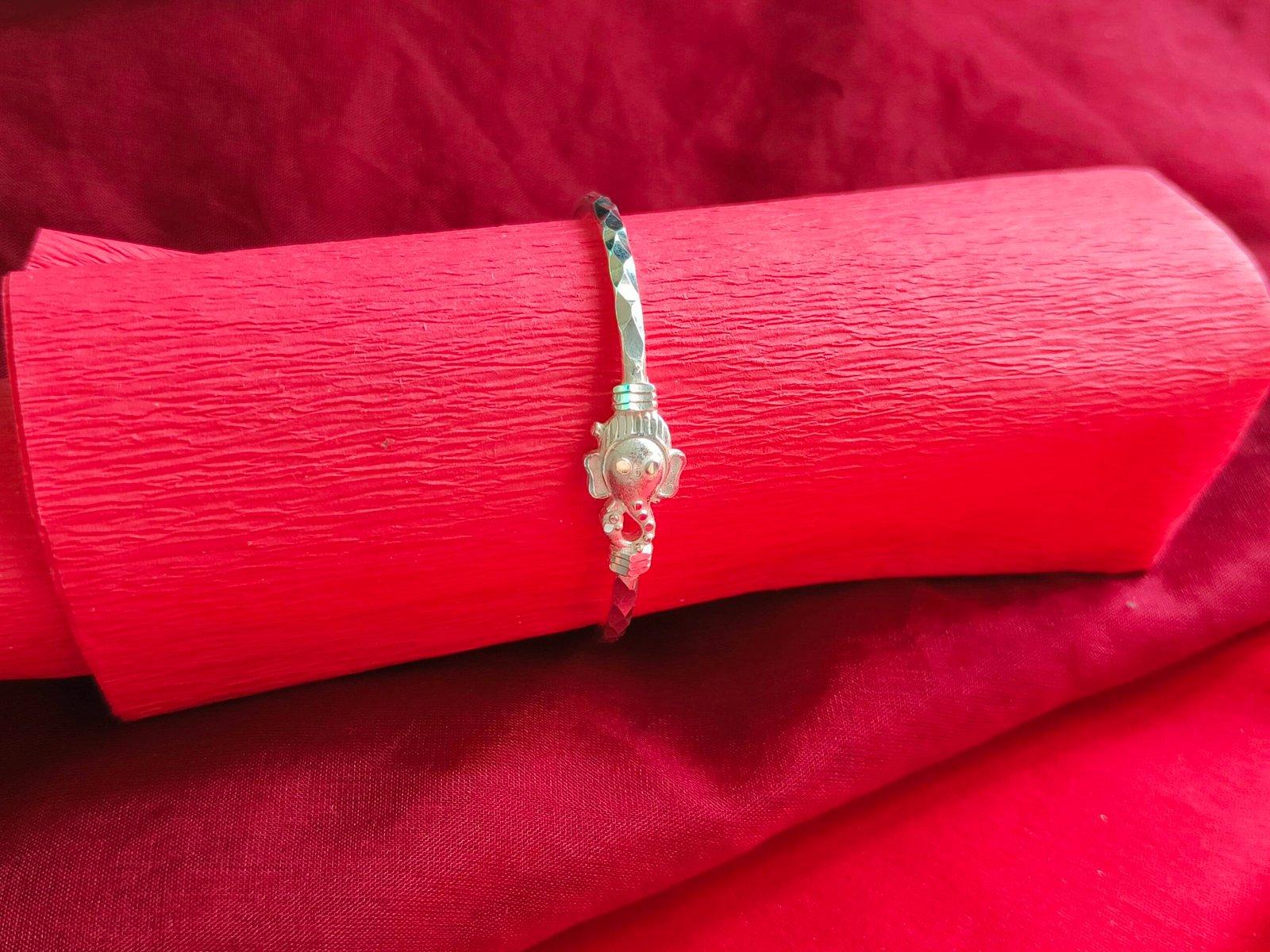 Gahenaz Silver Ganesha Loha / Noa / Bangle for Miss Size 2 view 2