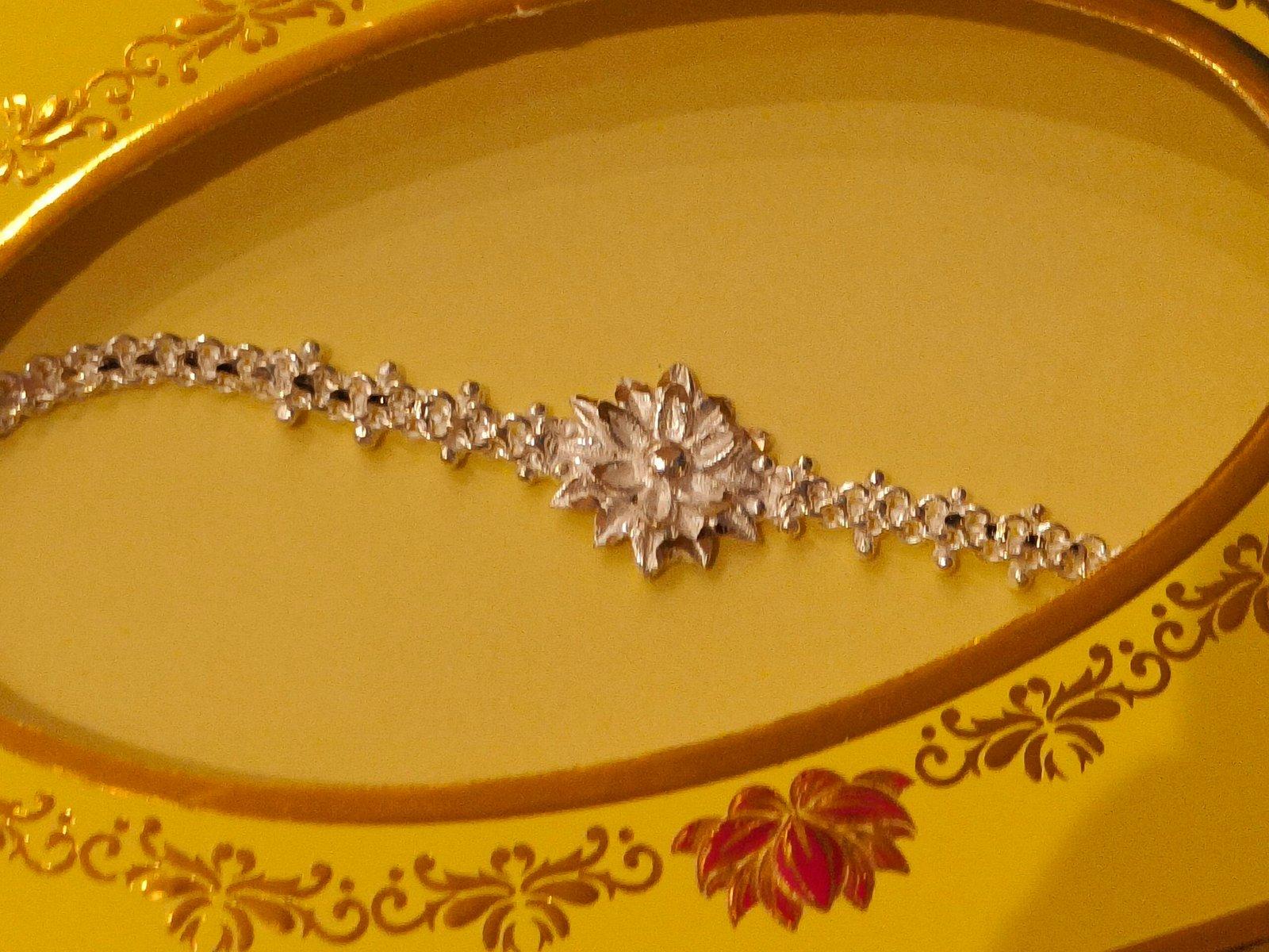 Gahenaz Silver Rakhi Lilac view 4