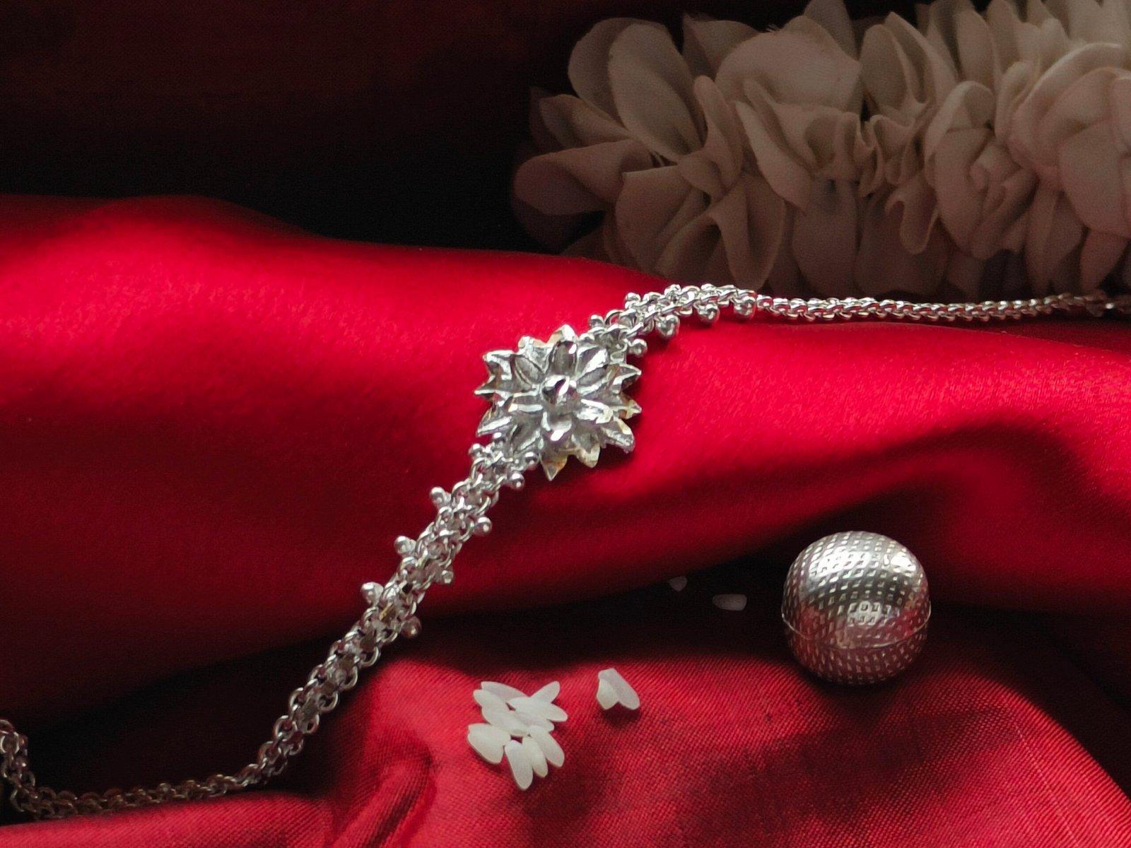 Gahenaz Silver Rakhi Lilac view 5