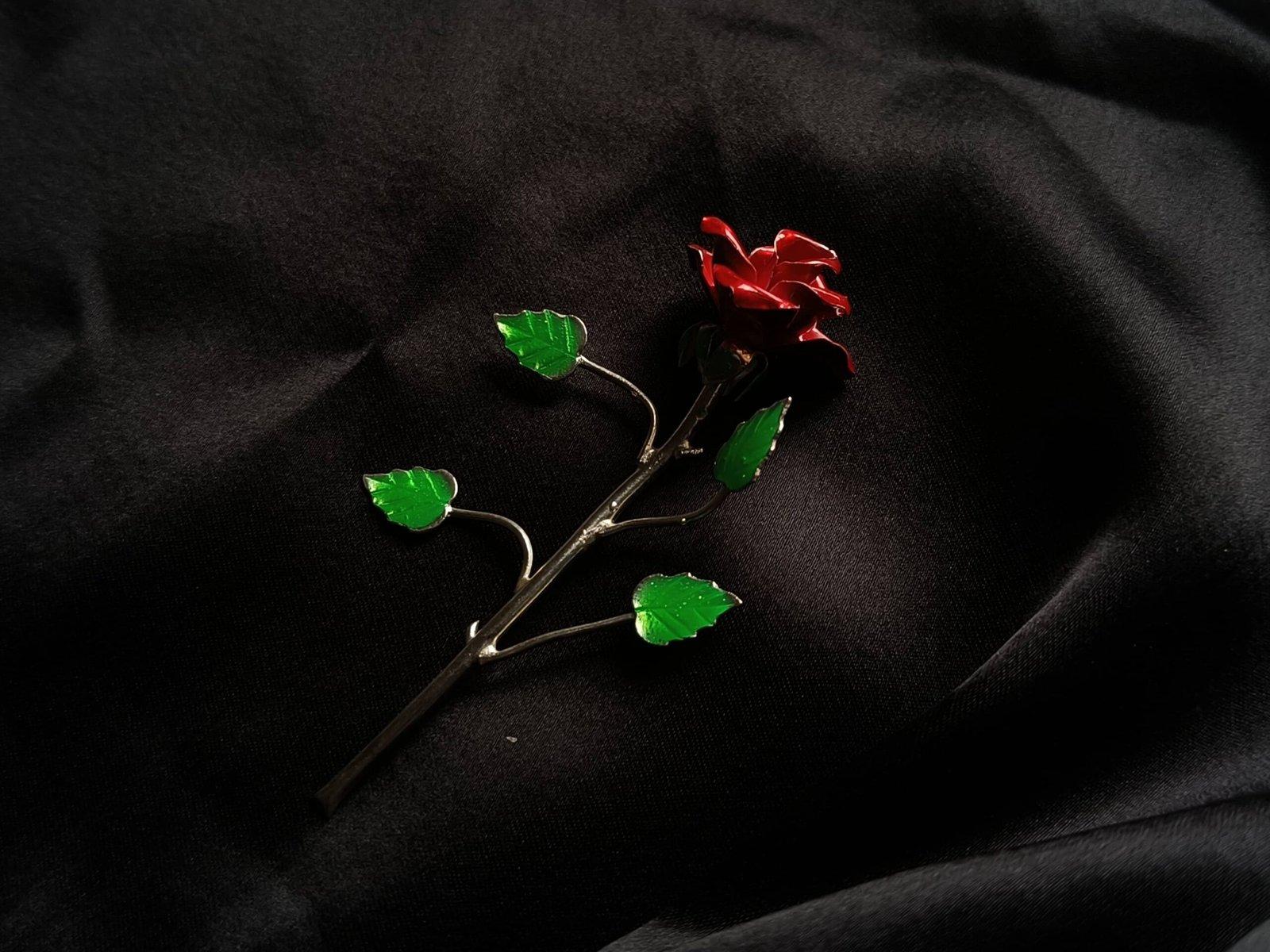 Gahenaz Silver Rose view 3