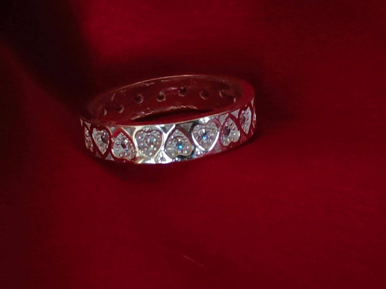 Heart Round Ring view 3