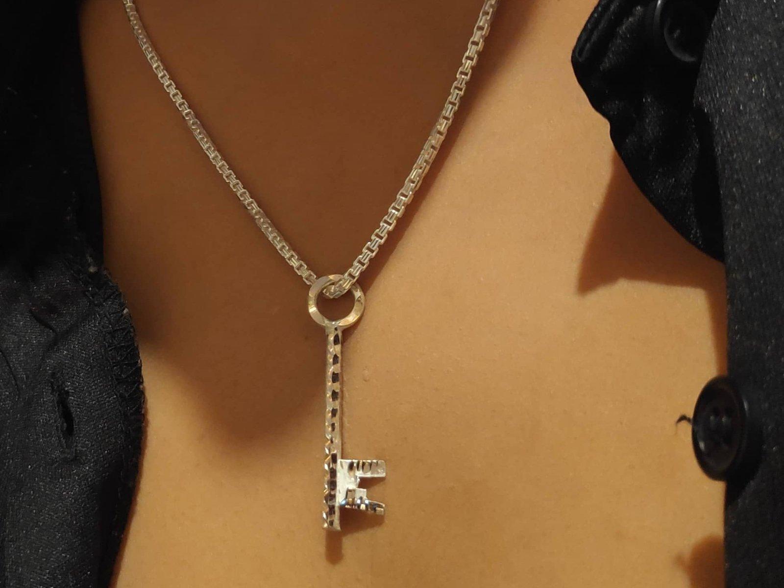 Key Pendant with chain view 2