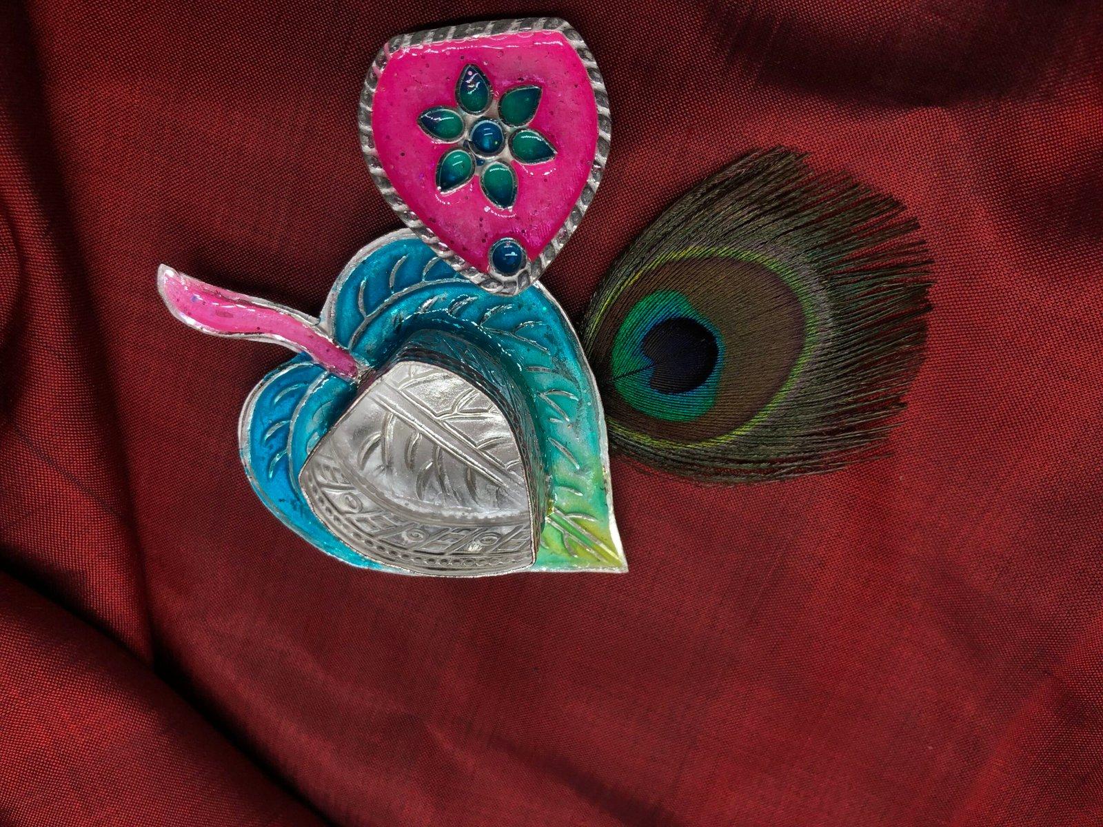 Leaf Sindoor Box/Kumkum Box view 2