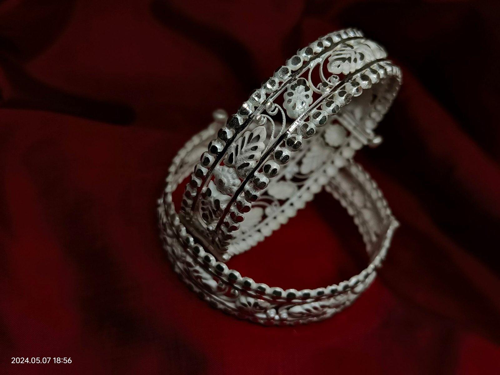 Pata Bahari Chur / Traditional Bangles for Women and Girls 2.8 view 5