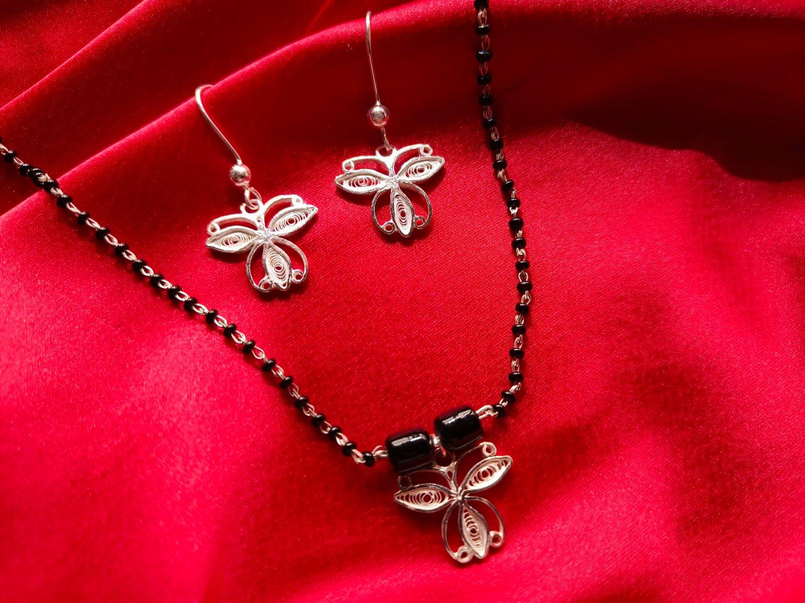 Revati Mangalsutra view 4