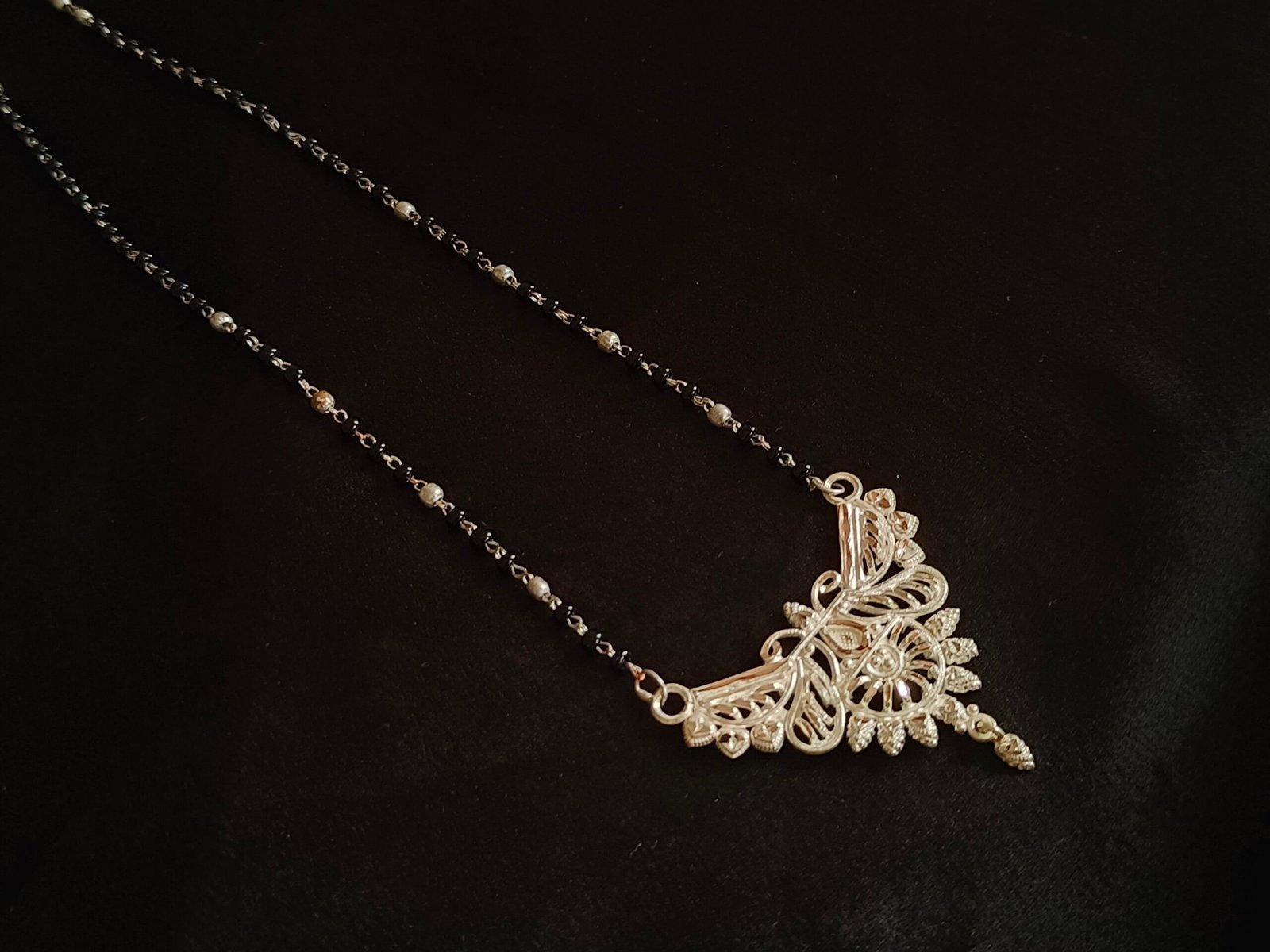 Ruhi Mangalsutra view 2