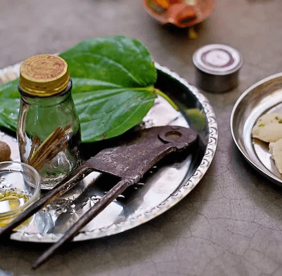 Silver 925 Jaati / Jati / Beetle nut cutter / Sarota / Adkitta view 2