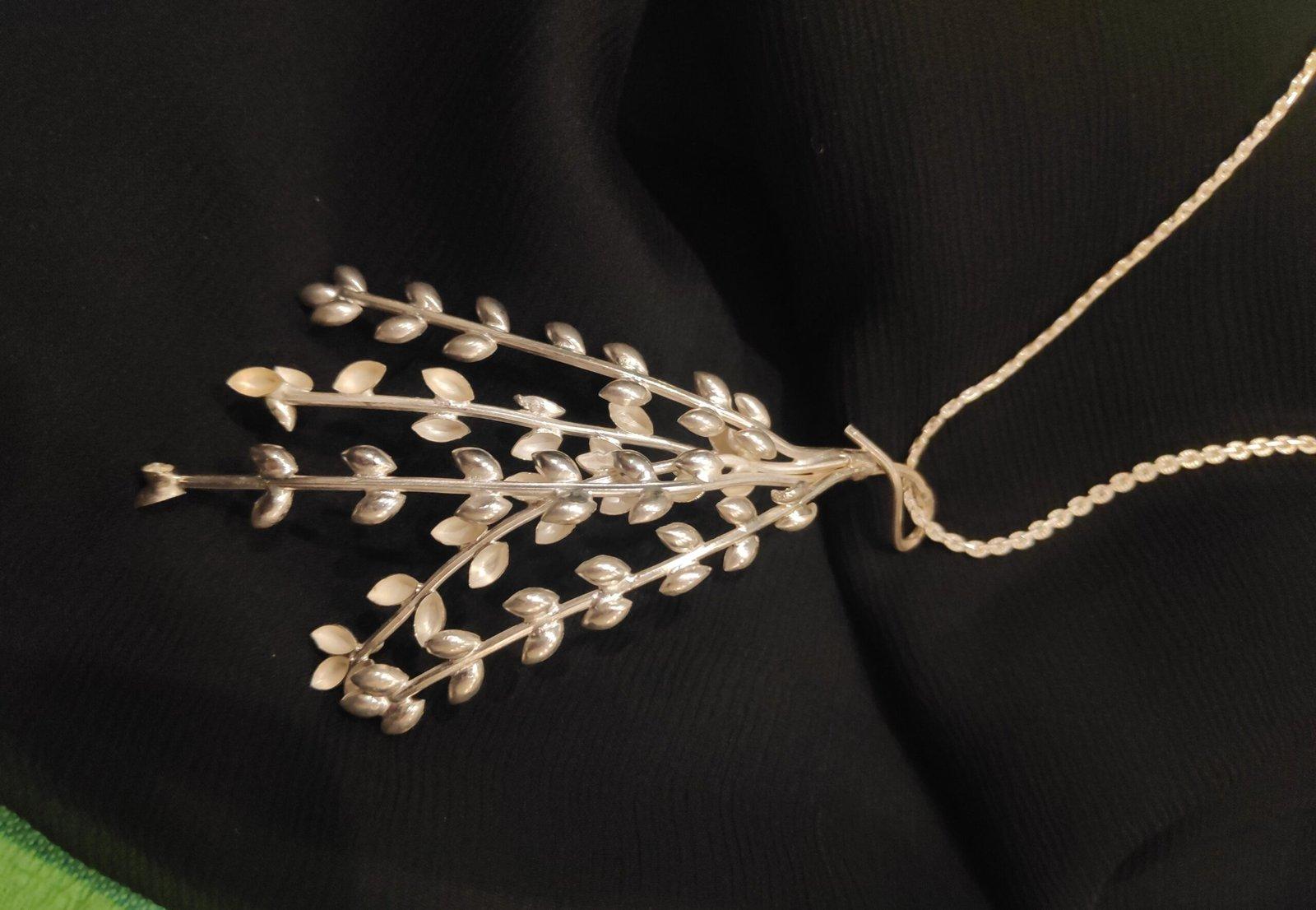 Silver Drizzle Pendent Set view 4