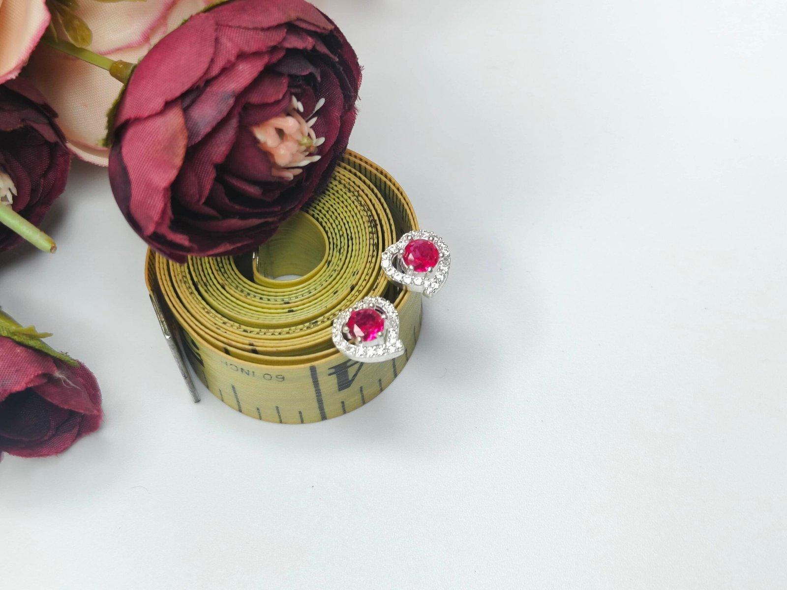 Stone Stud / Ear Top Ada view 2