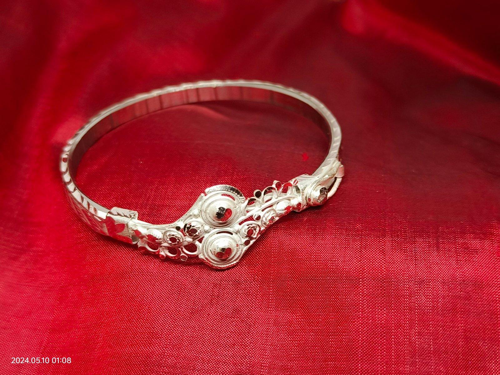 Anuradha Box Noa/Lohabadhano 2.5