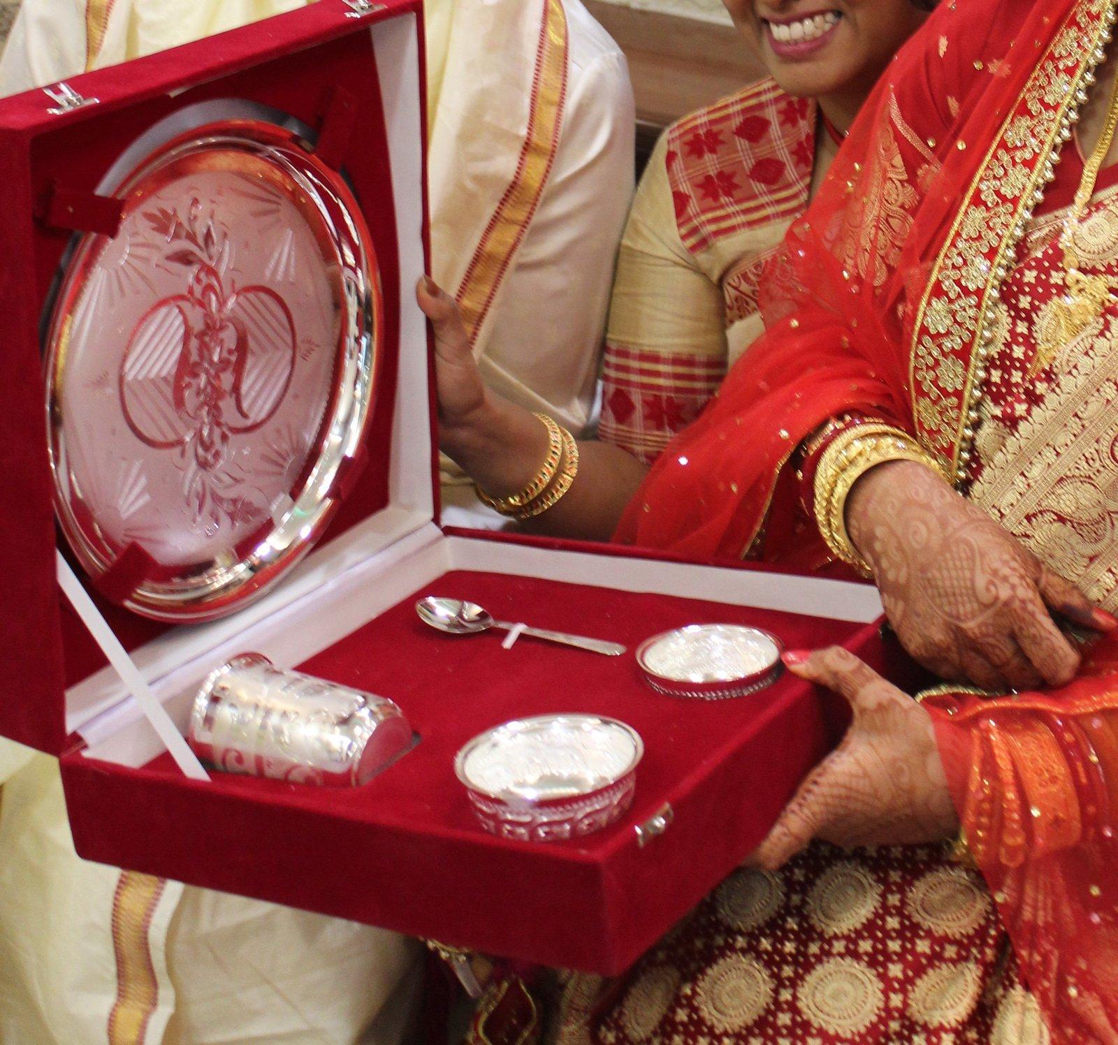 Dinner set combo Gift view 1