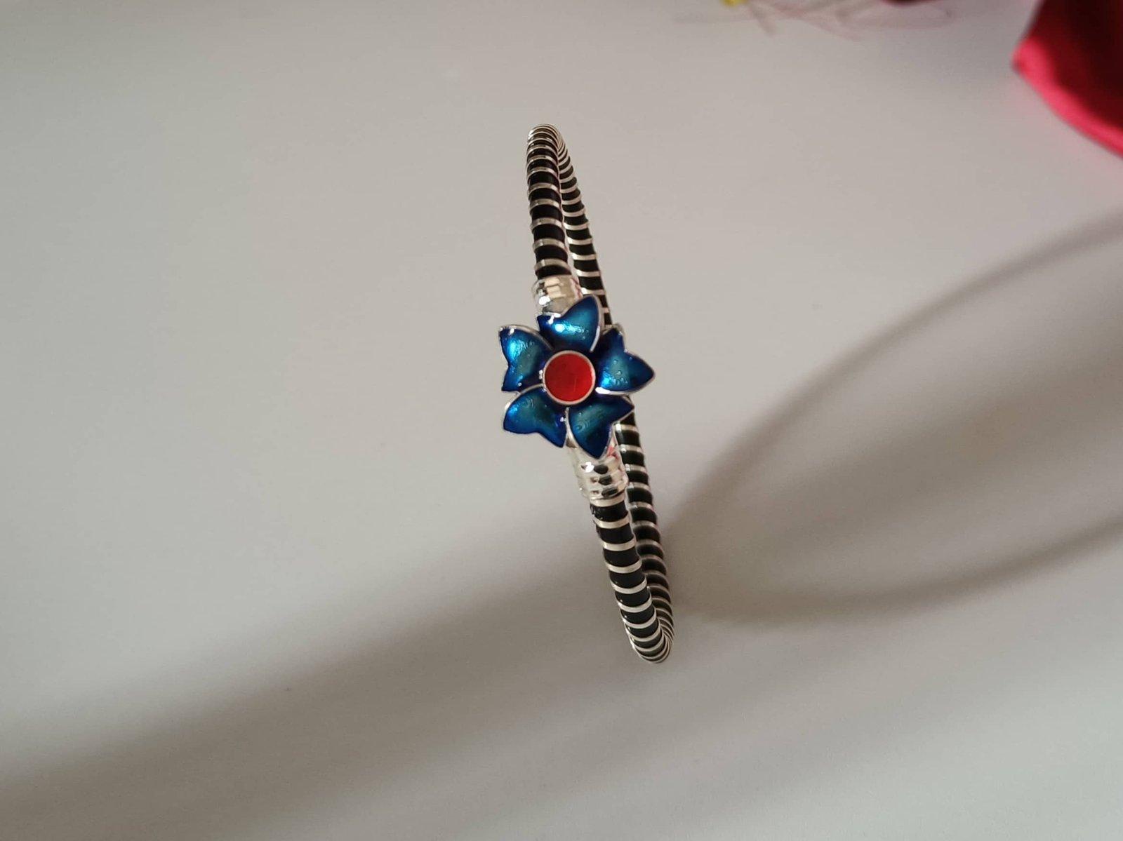 Gahenaz Silver Blue Daisy Loha / Noa/ Iron Bangle 2.8