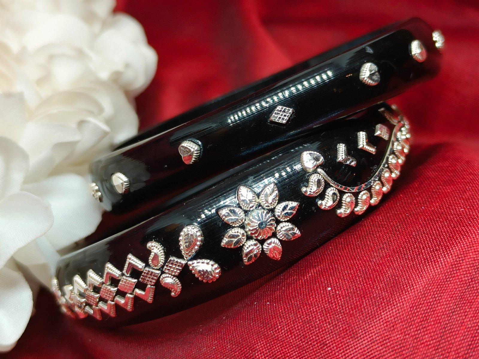 Gahenaz Silver Krishna Black Pola Size 2.4 view 2