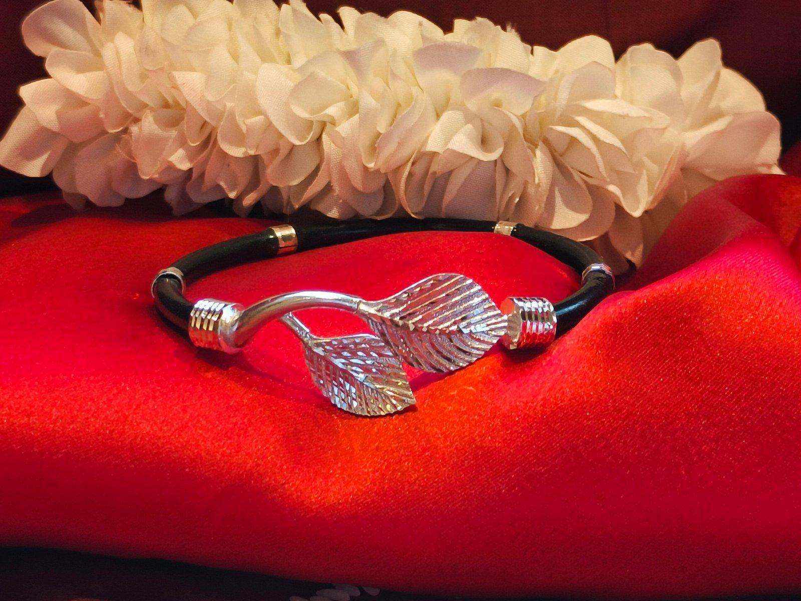 Gahenaz Silver Pallobi Loha / Noa / Iron Bangle / Kada 2.4,2.7