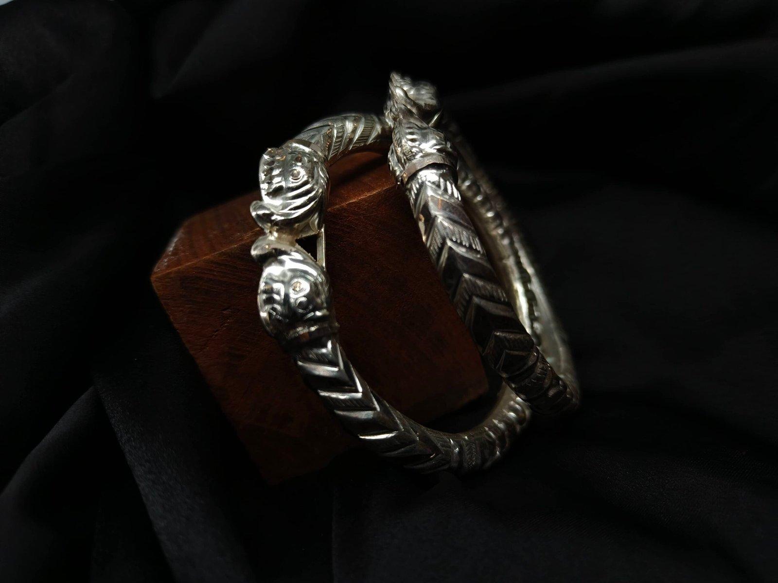 Kishori Traditional Bangle/Bala/Naksha Bala 2.6