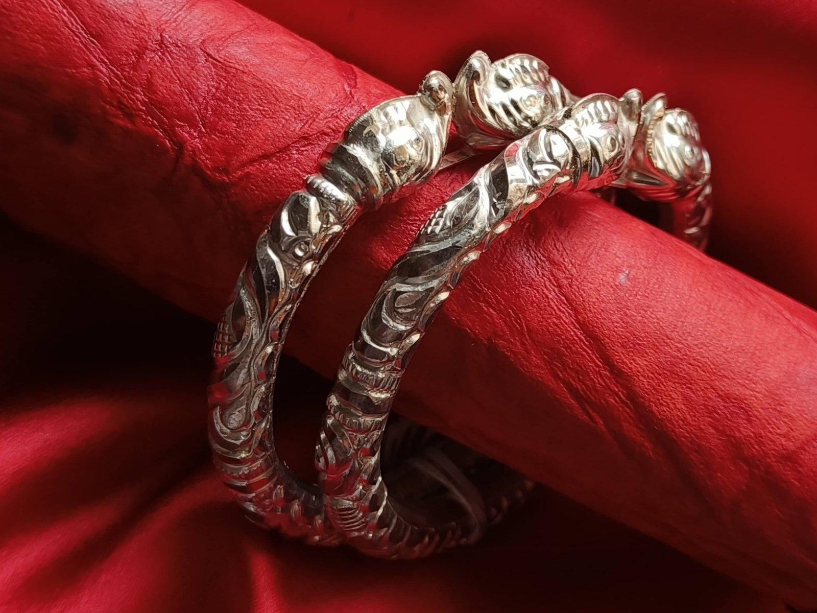 Madhavi Traditional Bangle/Bala/Naksha Bala 2.4 view 4