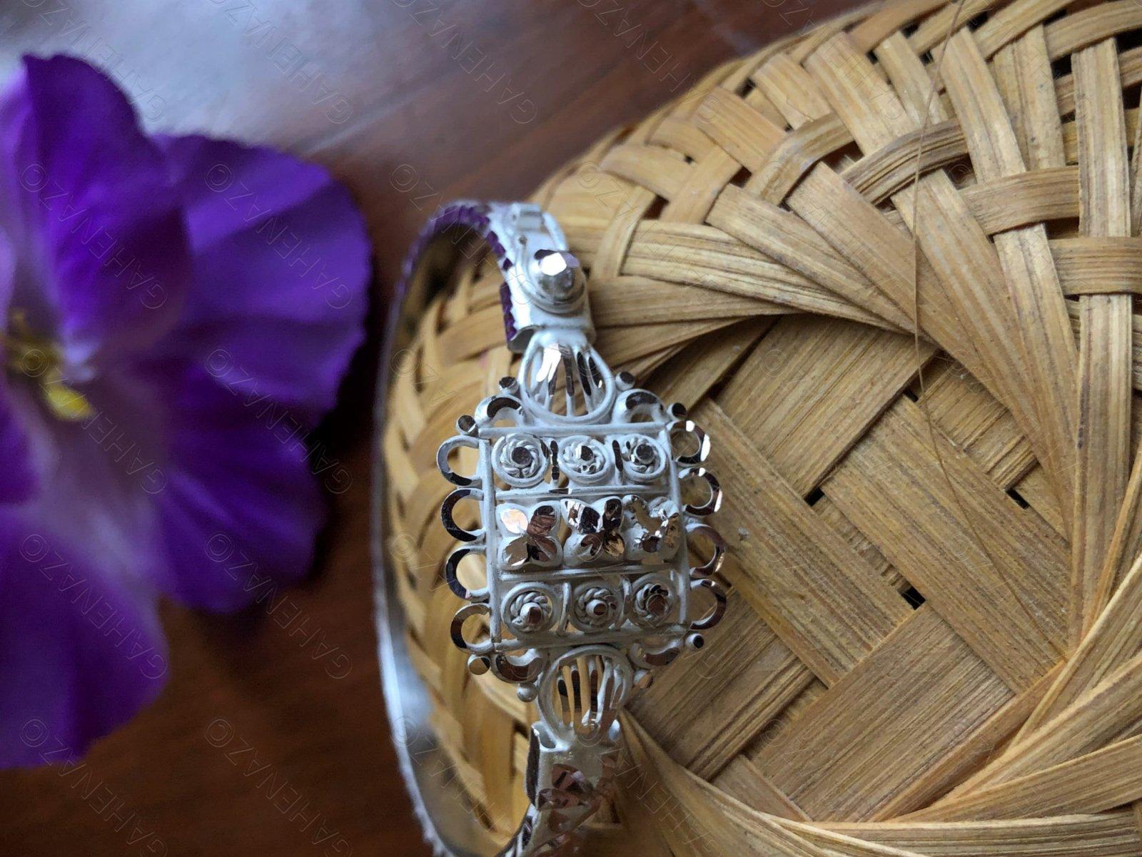 Maitrayee Box Noa / Loha 2.4 view 3