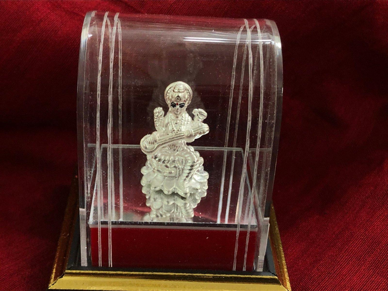 Meena Saraswati / सरस्वती Idol view 4