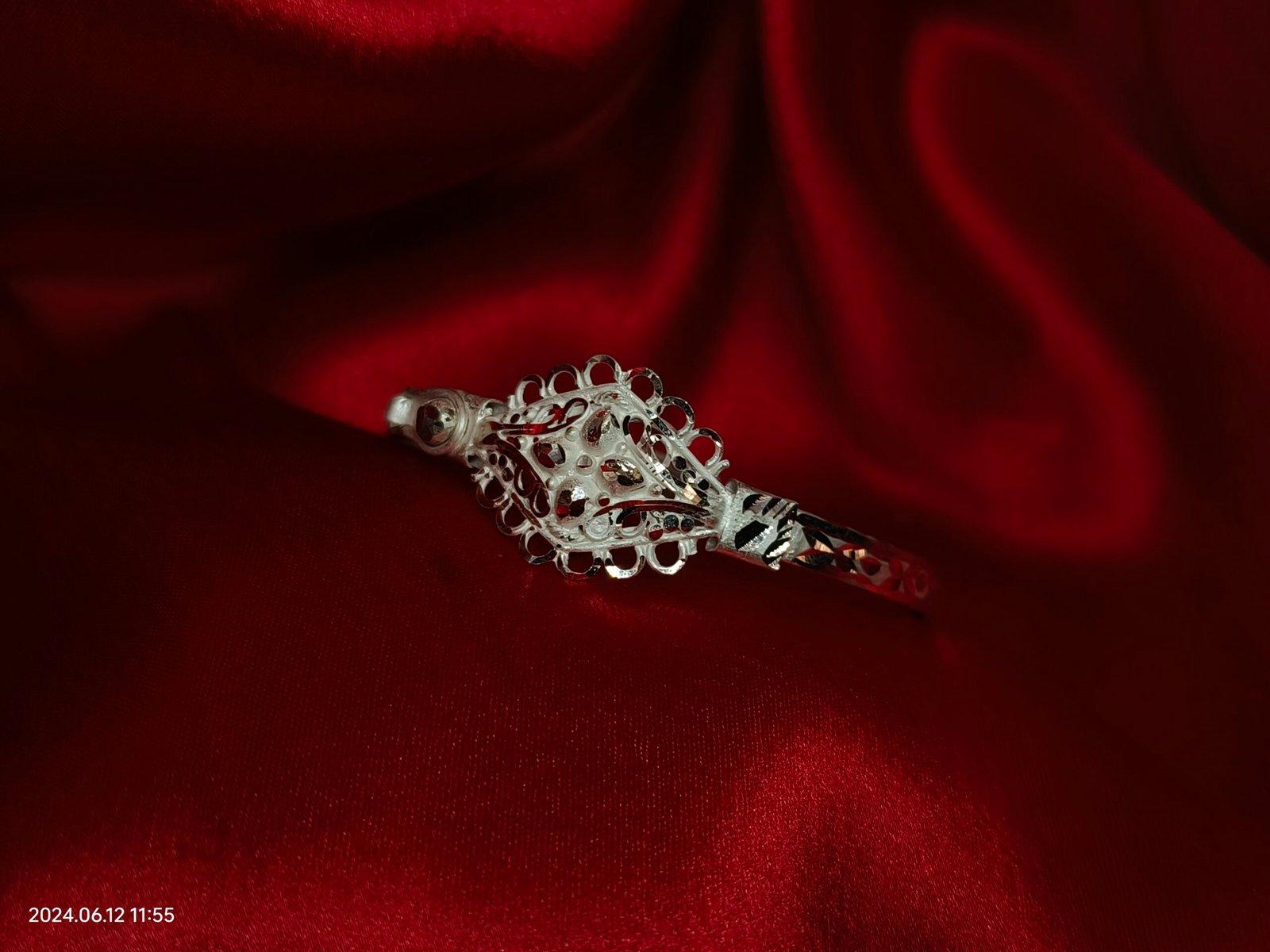 Monmohini noa / loha / লোহা বাঁধানো 2.3, 2.5 view 2