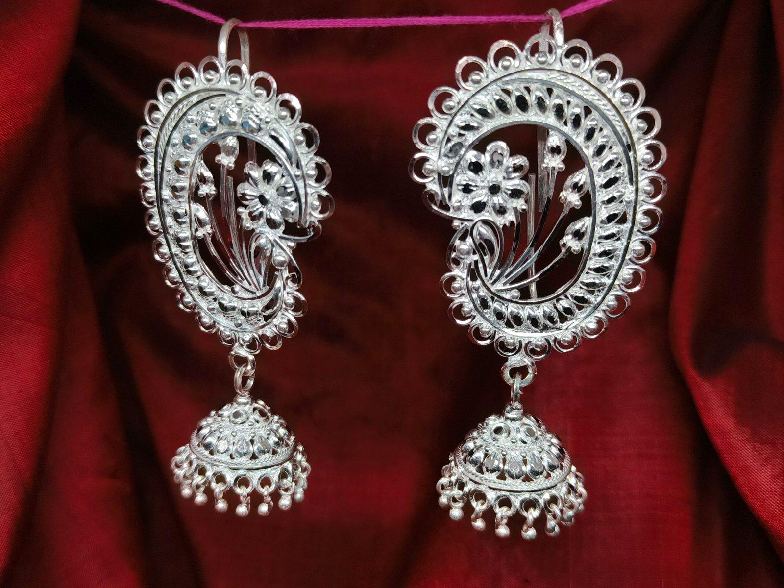 Mrinmayee Earrings /Kaan jhumko/Ear Cuff Jhumki Earring