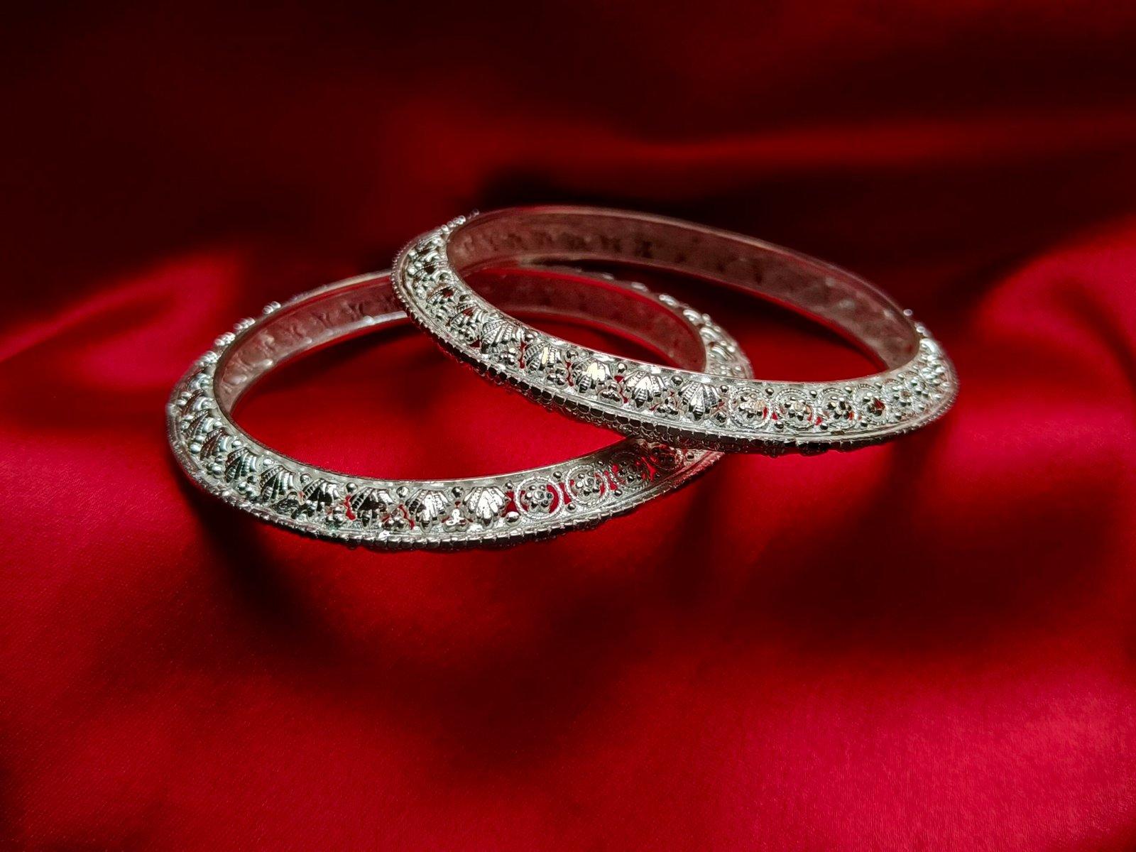 Priya Kongkon Bangle 2.4, 2.6 view 2