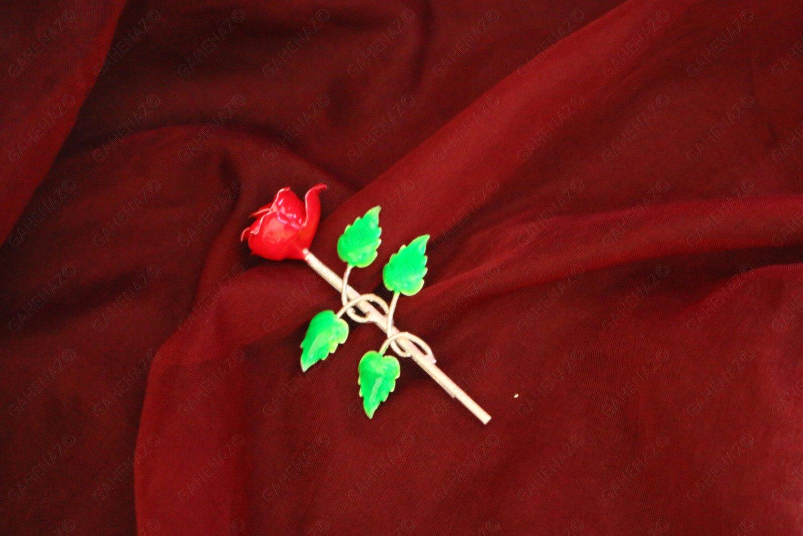 Rose Meena Coat Pin view 2